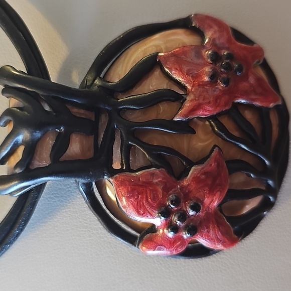 Chico’s Modernist Floral Multi-Strand Pendant Necklace - Picture 5 of 6